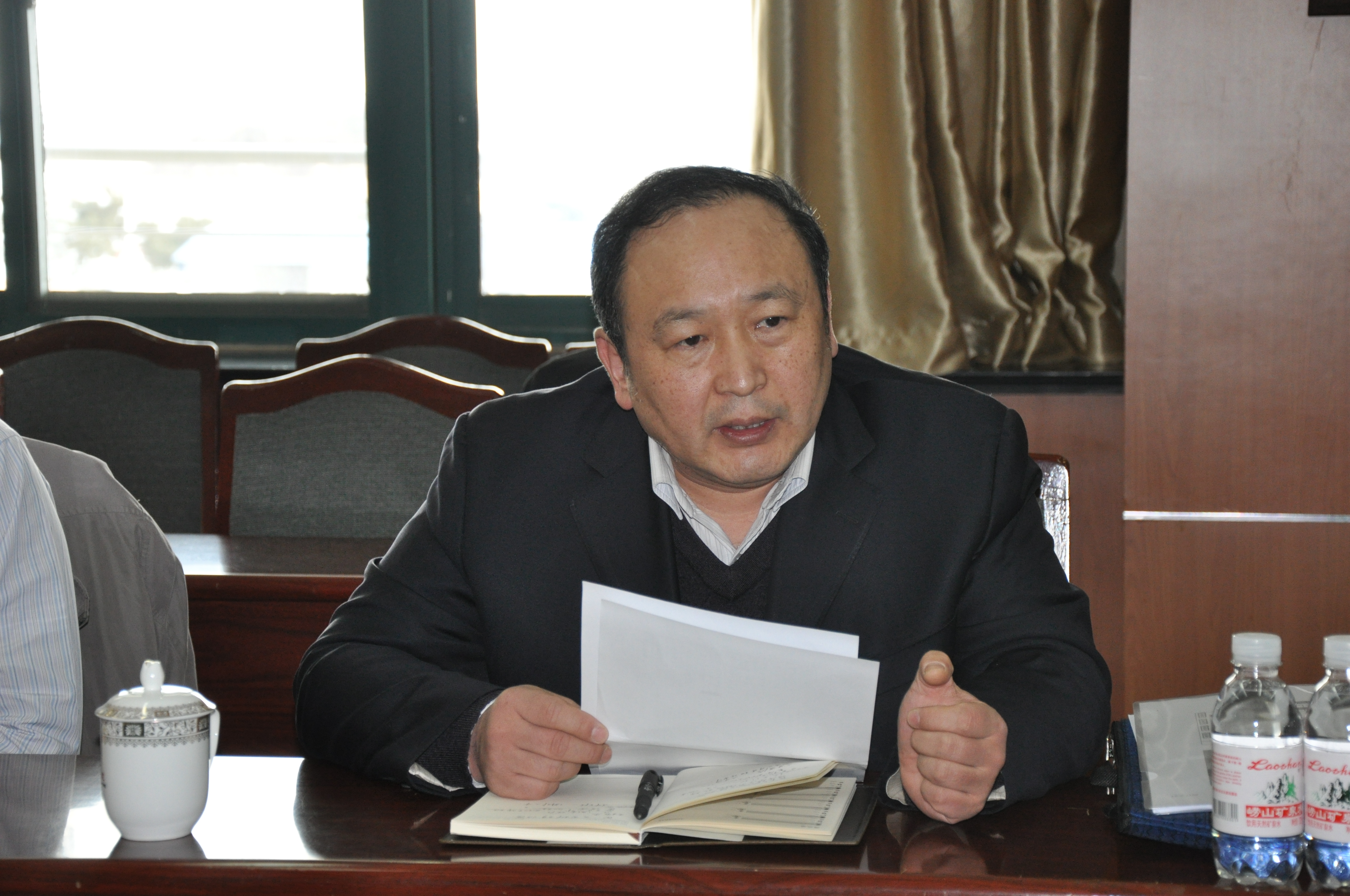 副校长李兆敏主持会议 副校长李兆敏主持会议